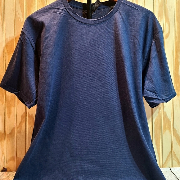 Faith Over Fear Shirt - Christian Patriotic Graphic Tee - Cross Flag Design - Picture 13 of 16